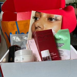 Complete unopened November 2020 allure beauty box